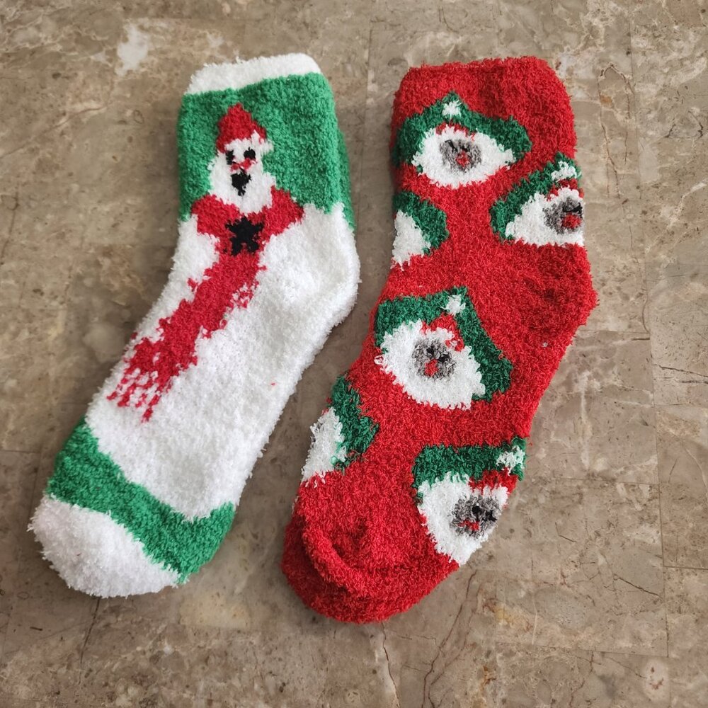 Women's Colorful Christmas Fluffy Socks (2pk) (NWOT)